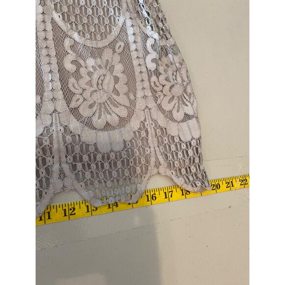 Dance & Marvel Beige Lace Overlay Mini Skirt Floral Design Scalloped Hem Medium - Picture 8 of 8